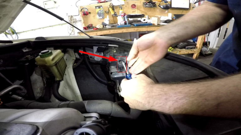 Audi Headlight Retaining Clip Removal