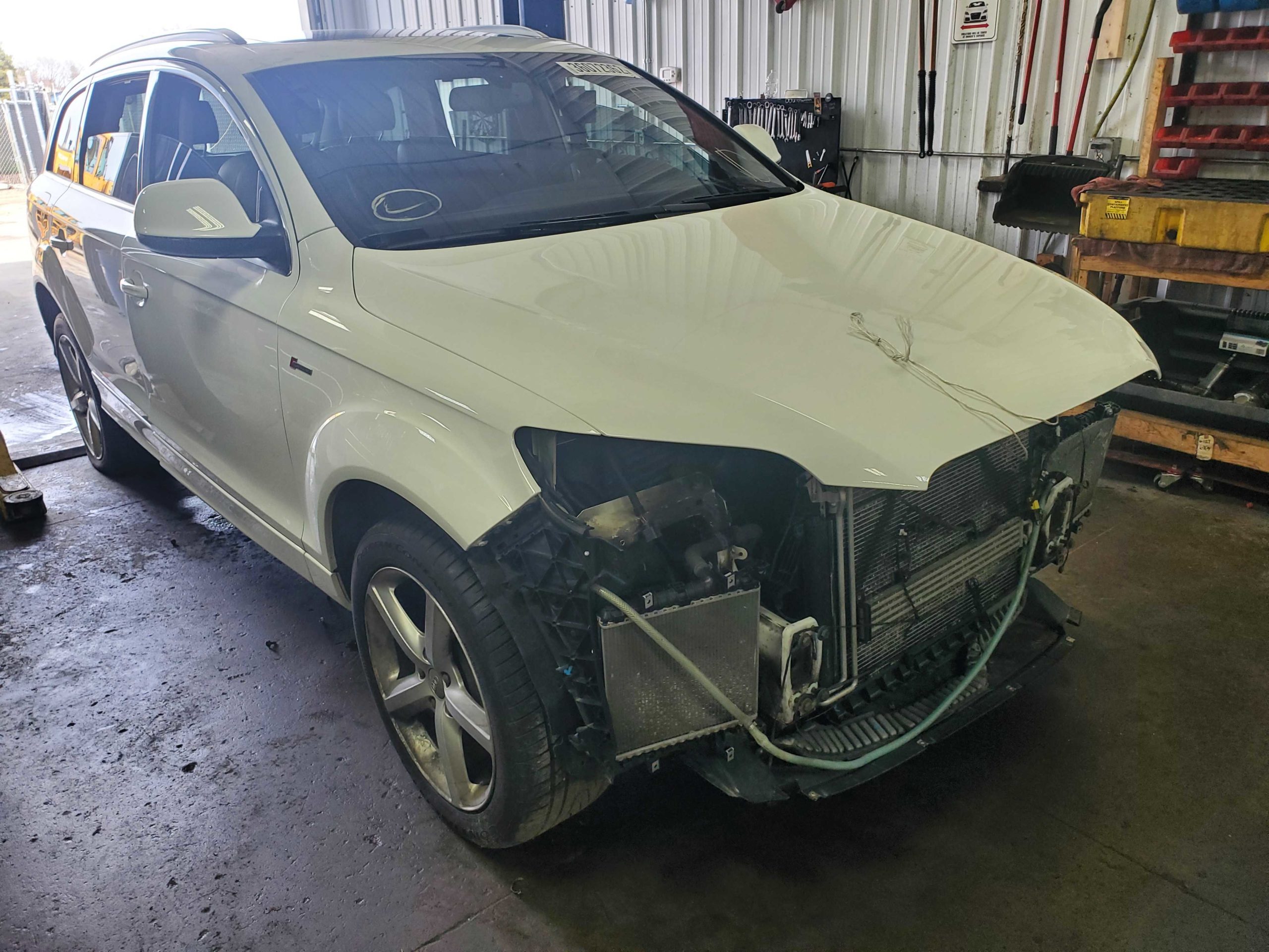 2011 Audi Q7 3.0T Crashed